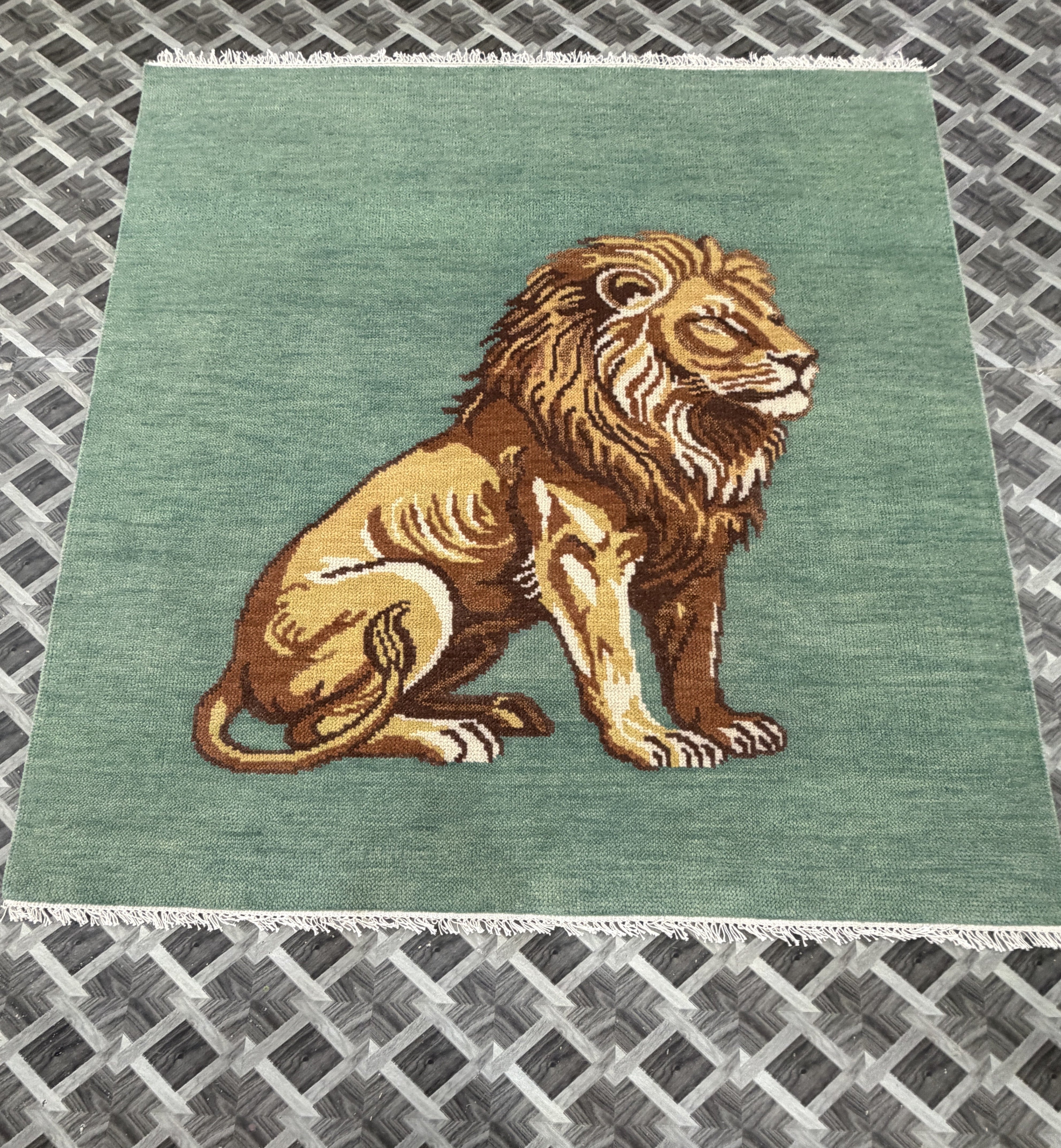 Lion Rug | Green Animal Tufted Carpet | Wildlife Art Area Rug | Handmade Look Statement Rug | Safari Decor | Unique Living Room Carpet