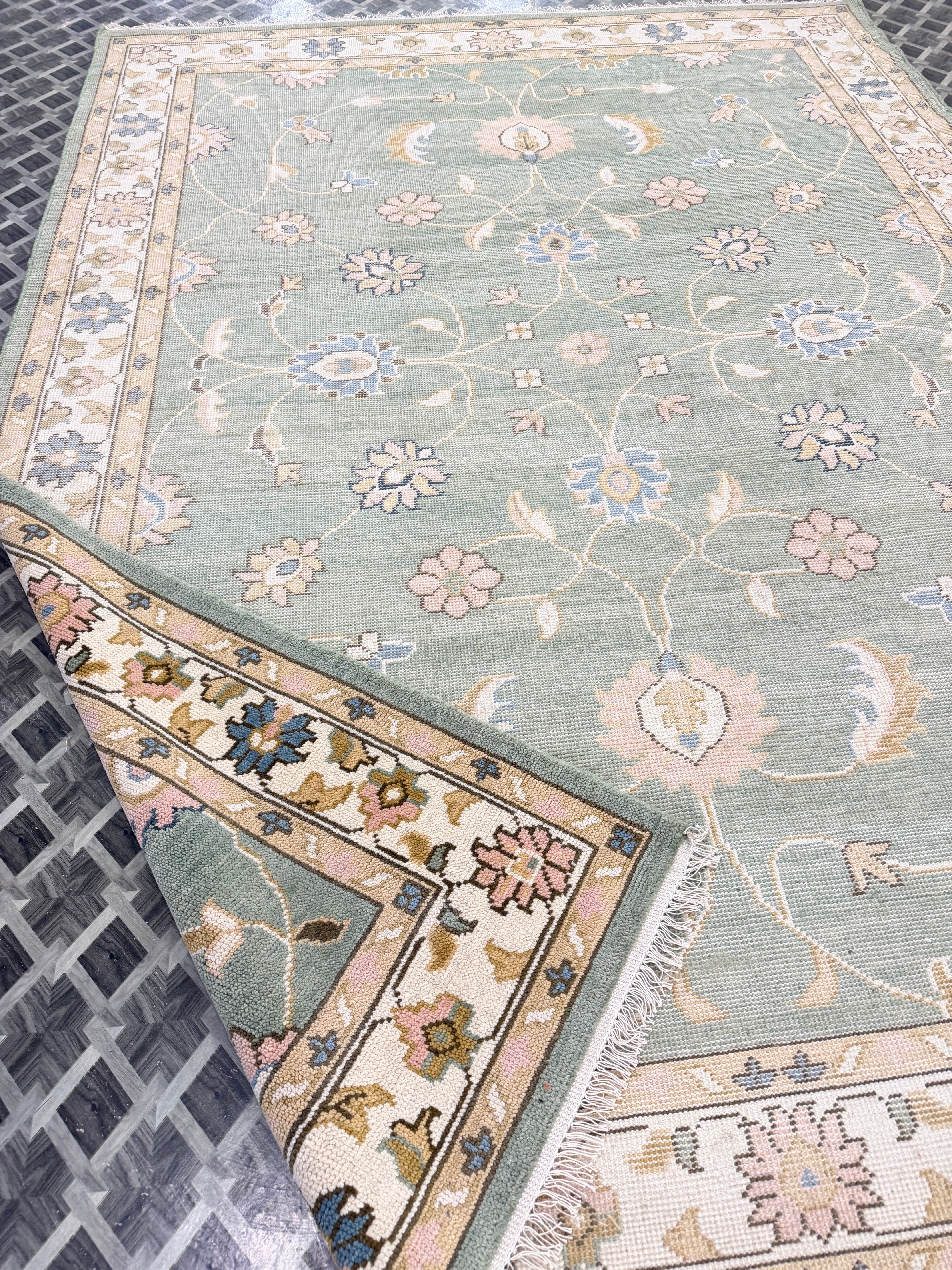 Sage Green Vintage Oushak Rug, Traditional Floral Medallion Area Carpet (Copy)