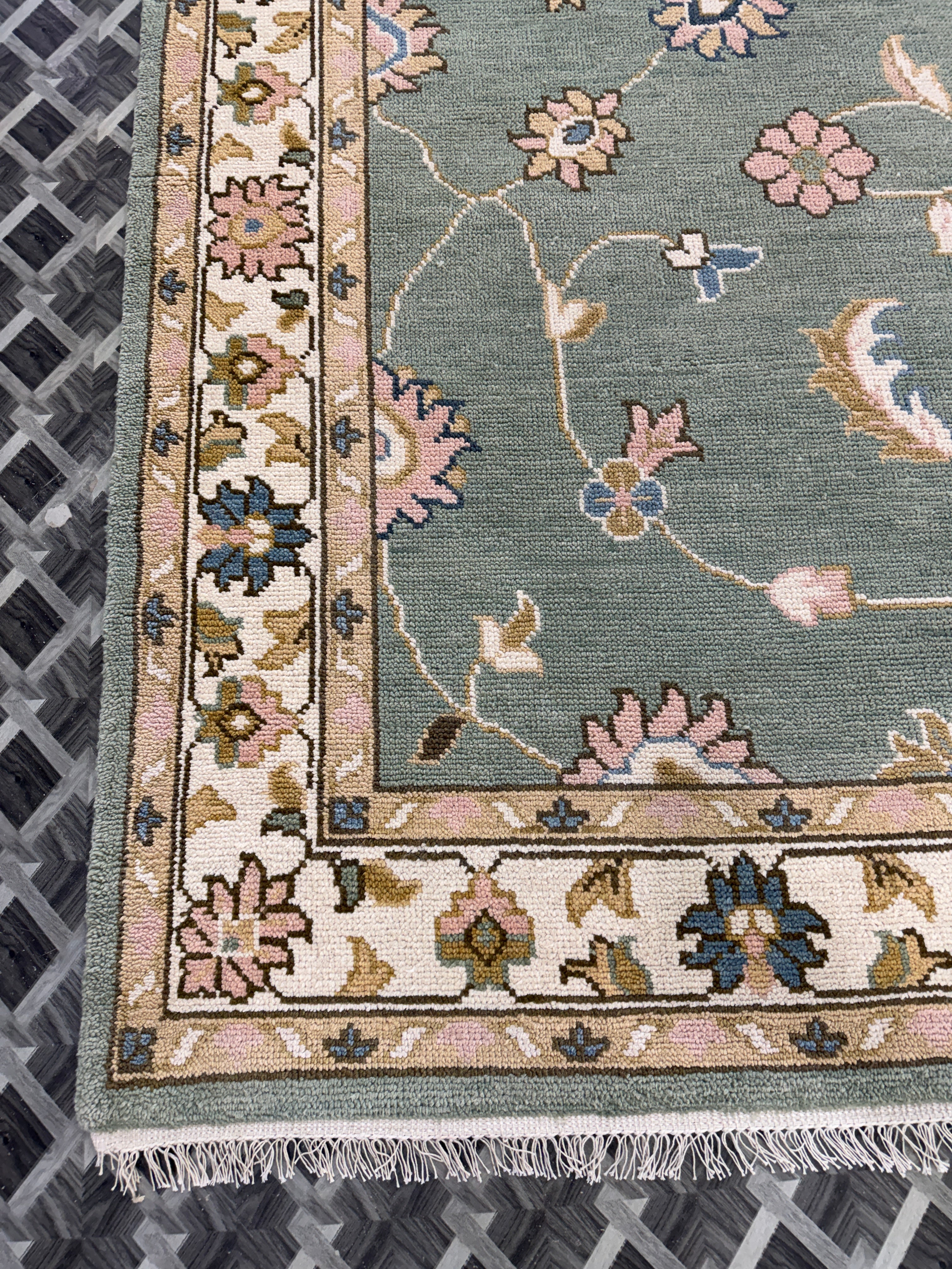 Sage Green Vintage Oushak Rug, Traditional Floral Medallion Area Carpet (Copy)