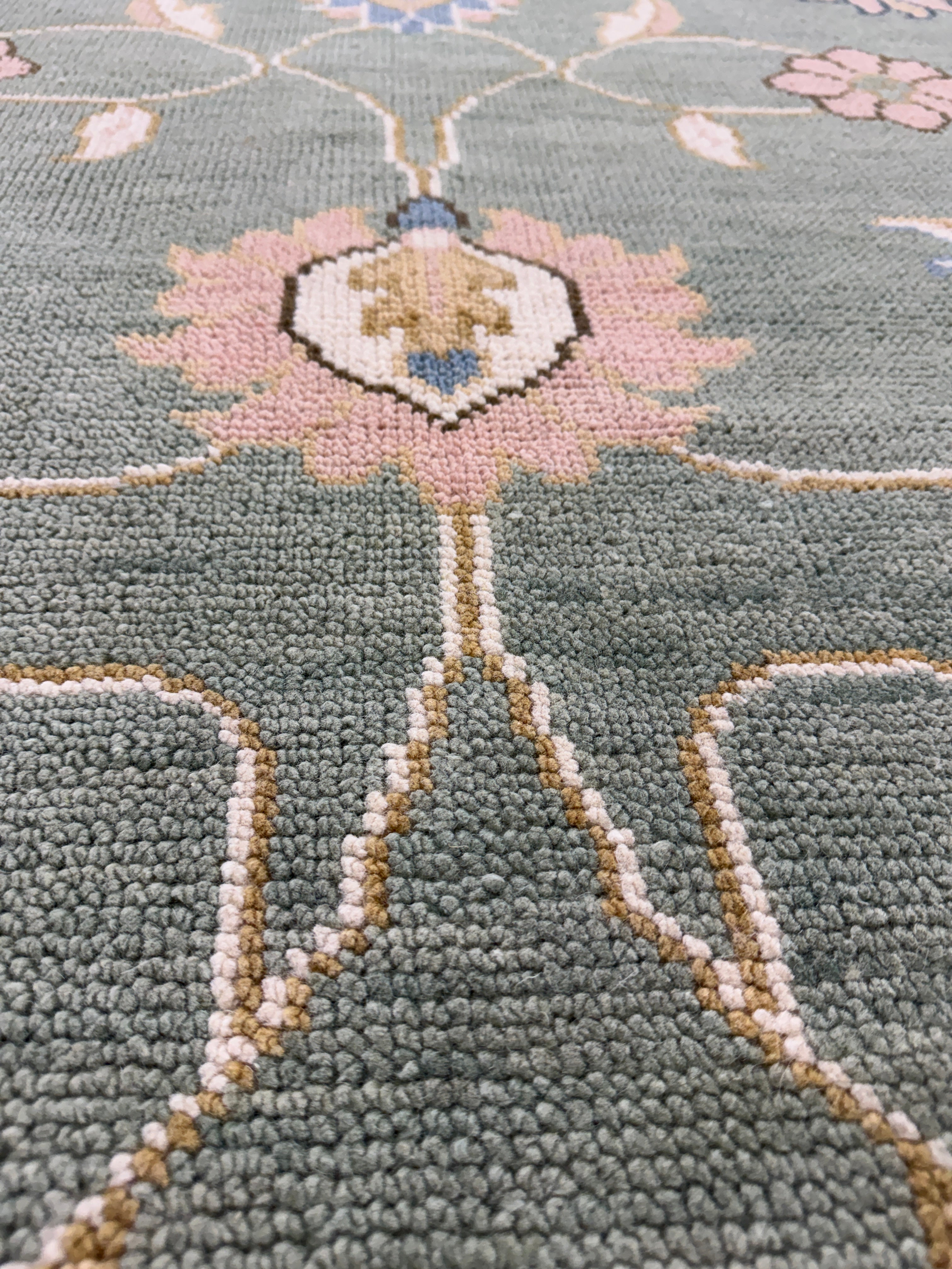 Sage Green Vintage Oushak Rug, Traditional Floral Medallion Area Carpet (Copy)