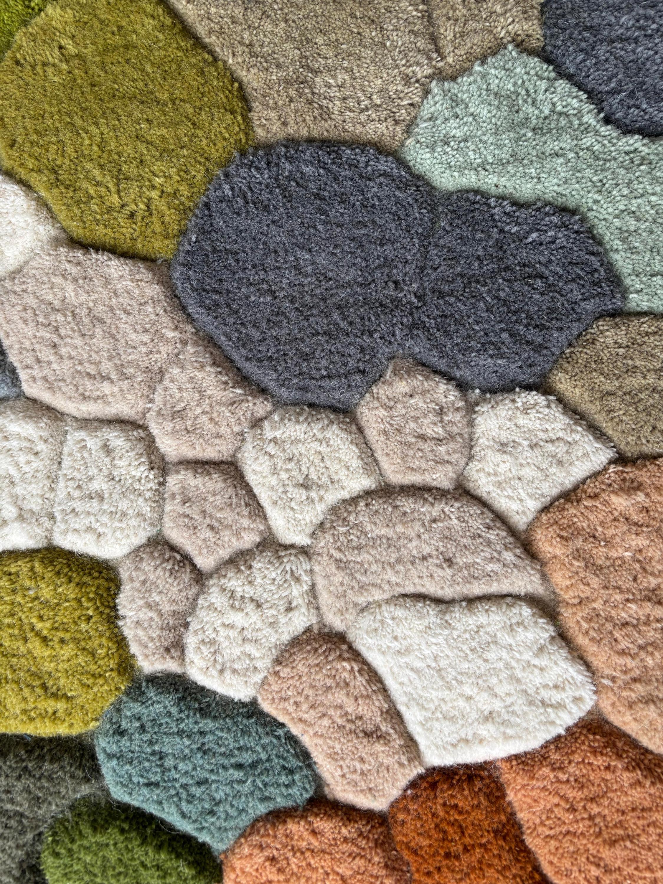 Handmade Wool Tufted Moss Rug: Nature-Inspired Forest Floor Carpet